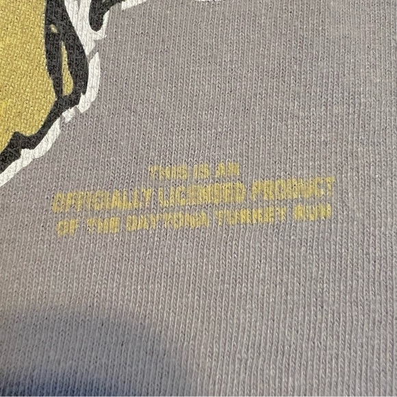Y2K Daytona Turkey Run Graphic T-Shirt Women Small Short Sleeve 100% Cotton Gray - Picture 4 of 11